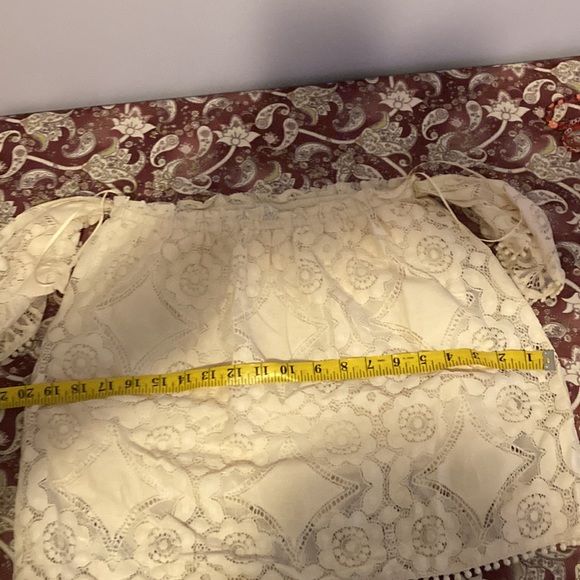 Lace top - Picture 4 of 6